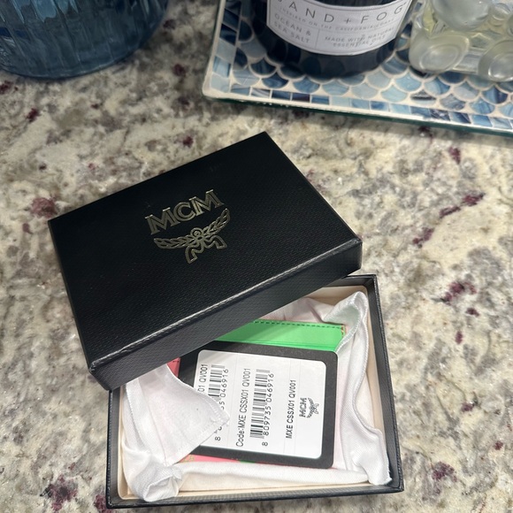 MCM card holder - Picture 5 of 9